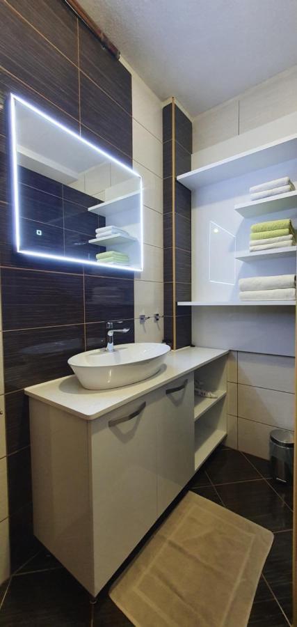 Apartments Lucic Szluin Szoba fotó