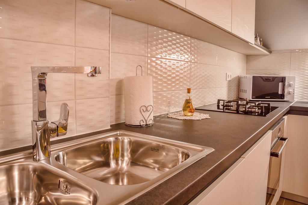 Apartments Lucic Szluin Szoba fotó